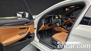 BMW 5-Series 520i M Sport 2023 года из Южной Кореи