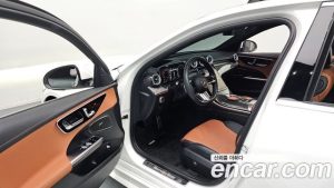 Mercedes-Benz C-Class C300 4MATIC AMG Line 2023 года из Южной Кореи