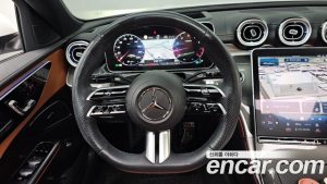 Mercedes-Benz C-Class C300 4MATIC AMG Line 2023 года из Южной Кореи