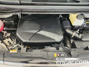 Hyundai Staria 4WD Lounge 9-Seater 2025 года из Южной Кореи
