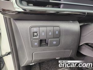Hyundai Staria 4WD Lounge 9-Seater 2025 года из Южной Кореи