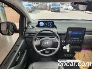 Hyundai Staria 4WD Lounge 9-Seater 2025 года из Южной Кореи