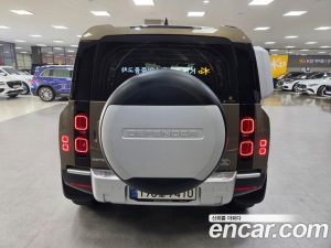Land Rover Defender 110 D250 SE 2023 года из Южной Кореи