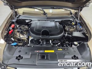 Land Rover Defender 110 D250 SE 2023 года из Южной Кореи