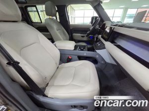 Land Rover Defender 110 D250 SE 2023 года из Южной Кореи