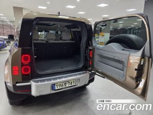 Land Rover Defender 110 D250 SE 2023 года из Южной Кореи