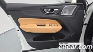 Volvo XC60 B5 Inscription 2022 года из Южной Кореи