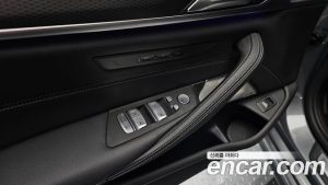BMW 5-Series 520i M Sport 2023 года из Южной Кореи