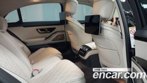 Mercedes-Benz S-Class S500L 4MATIC 2023 года из Южной Кореи