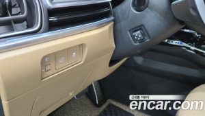 Kia Sorento Бензин 2.5T 2WD 2024 года из Южной Кореи