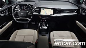 Audi Q4 e-tron 40 Premium 2023 года из Южной Кореи