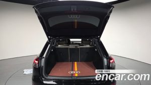 Audi Q4 e-tron 40 Premium 2023 года из Южной Кореи