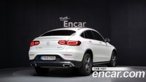 Mercedes-Benz GLC-Class GLC300e 4MATIC Coupe Premium Charger 2023 года из Южной Кореи