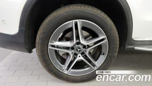 Mercedes-Benz GLC-Class GLC300e 4MATIC Coupe Premium Charger 2023 года из Южной Кореи