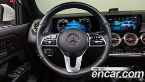 Mercedes-Benz EQB EQB300 4MATIC 2023 года из Южной Кореи