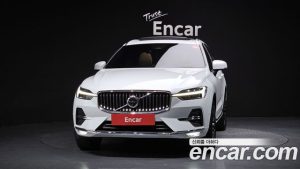 Volvo XC60 B5 ULTIMATE Bright 2023 года из Южной Кореи