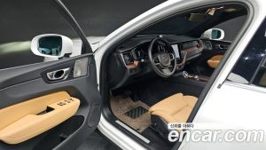 Volvo XC60 B5 ULTIMATE Bright 2023 года из Южной Кореи