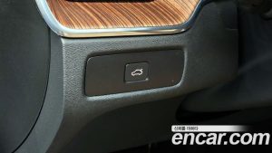 Volvo XC60 B5 ULTIMATE Bright 2023 года из Южной Кореи