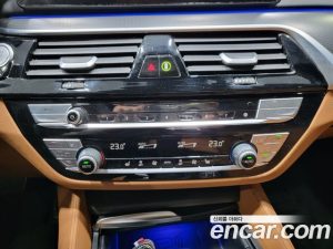 BMW 5-Series 520i M Sport 2023 года из Южной Кореи