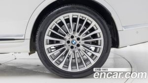BMW X7 xDrive 40d Design Pure Excellence 7-Seater 2023 года из Южной Кореи