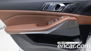 BMW X7 xDrive 40d Design Pure Excellence 7-Seater 2023 года из Южной Кореи