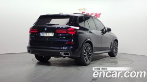 BMW X5 xDrive 40i M Sport 2025 года из Южной Кореи