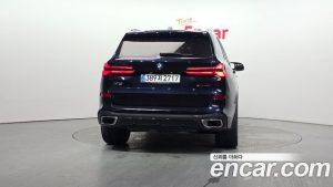 BMW X5 xDrive 40i M Sport 2025 года из Южной Кореи