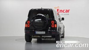 Land Rover Defender 110 D250 SE 2023 года из Южной Кореи