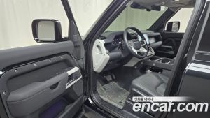 Land Rover Defender 110 D250 SE 2023 года из Южной Кореи