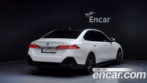 BMW 5-Series 530i xDrive M Sport 2024 года из Южной Кореи