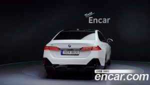 BMW 5-Series 530i xDrive M Sport 2024 года из Южной Кореи