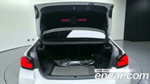 BMW 5-Series 520i M Sport 2023 года из Южной Кореи