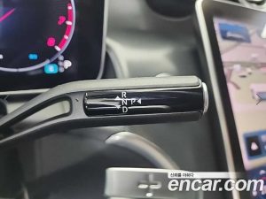 Mercedes-Benz GLC-Class GLC300 4MATIC AMG Line 2023 года из Южной Кореи