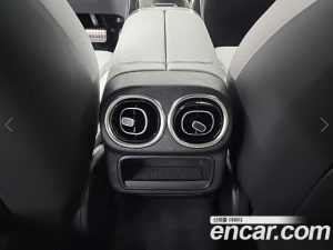 Mercedes-Benz GLC-Class GLC300 4MATIC AMG Line 2023 года из Южной Кореи