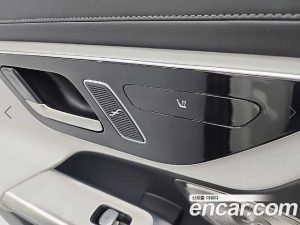 Mercedes-Benz GLC-Class GLC300 4MATIC AMG Line 2023 года из Южной Кореи