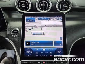 Mercedes-Benz GLC-Class GLC300 4MATIC AMG Line 2023 года из Южной Кореи