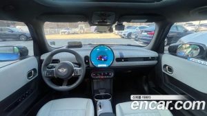 Mini Cooper 5Door Favoured 2025 года из Южной Кореи