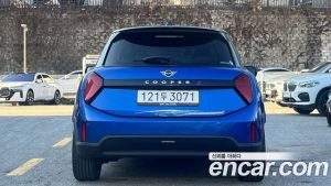 Mini Cooper 5Door Favoured 2025 года из Южной Кореи
