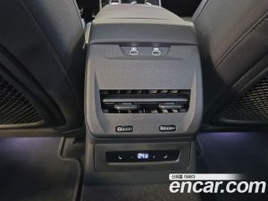 Audi A5 40 TFSI 4WD S Line Black Edition 2025 года из Южной Кореи