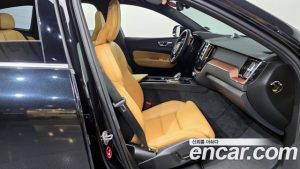 Volvo XC60 B6 ULTIMATE Bright 2024 года из Южной Кореи