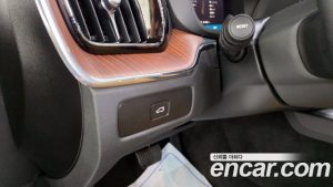 Volvo XC60 B6 ULTIMATE Bright 2024 года из Южной Кореи
