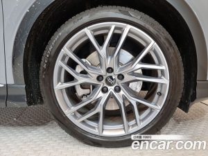 Audi Q4 e-tron 45 Premium 2025 года из Южной Кореи