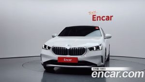 BMW 5-Series 530i xDrive 2024 года из Южной Кореи