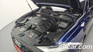 Audi Q8 55 TFSI 4WD Premium 2023 года из Южной Кореи