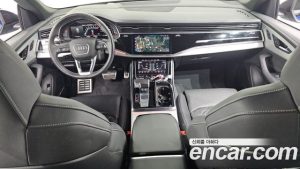 Audi Q8 55 TFSI 4WD Premium 2023 года из Южной Кореи