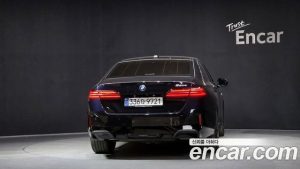 BMW 5-Series 530e M Sport 2024 года из Южной Кореи