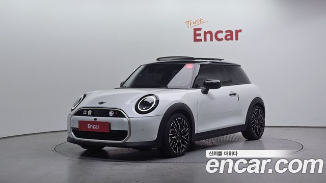Mini Cooper Favoured 2025 года из Кореи