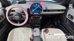 Mini Cooper Favoured 2025 года из Южной Кореи