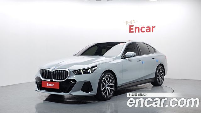 BMW 5-Series 520i M Sport 2025 года из Кореи