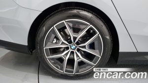 BMW 5-Series 520i M Sport 2025 года из Южной Кореи